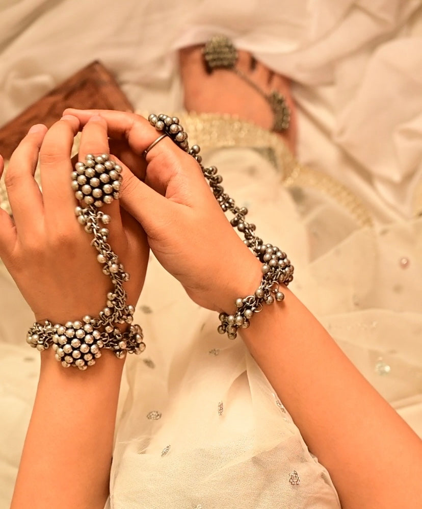 AARA - Statement handflower | hathfool | Ring bracelet - Bloom - By Sushmita
