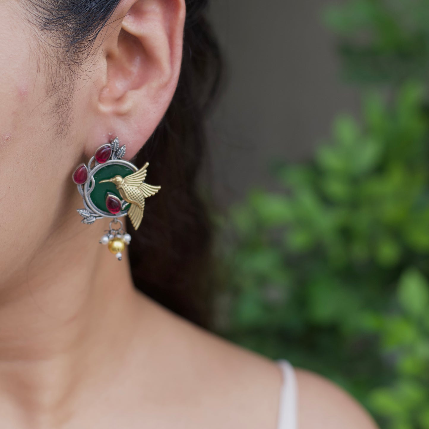 Monalisa bird round Stone earrings