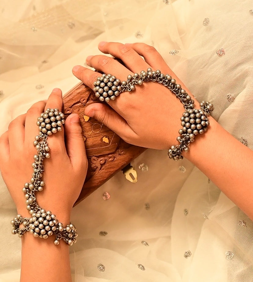 AARA - Statement handflower | hathfool | Ring bracelet - Bloom - By Sushmita