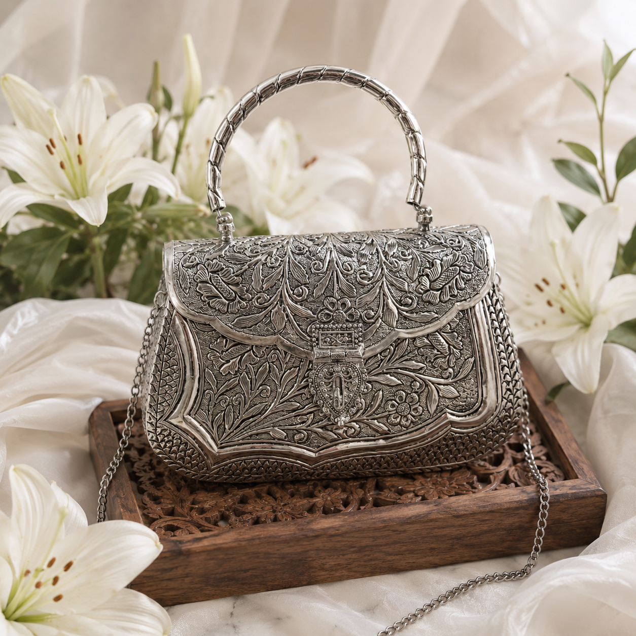 Chaandi bags | Silver purse | Comes with a sling Chain