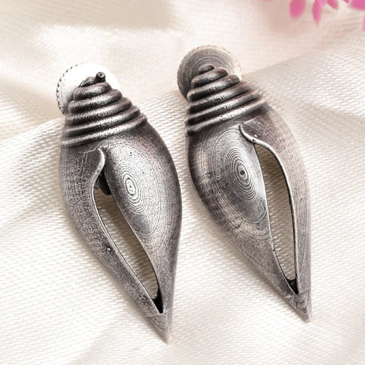 Silver Shell - Bloom - By Sushmita
