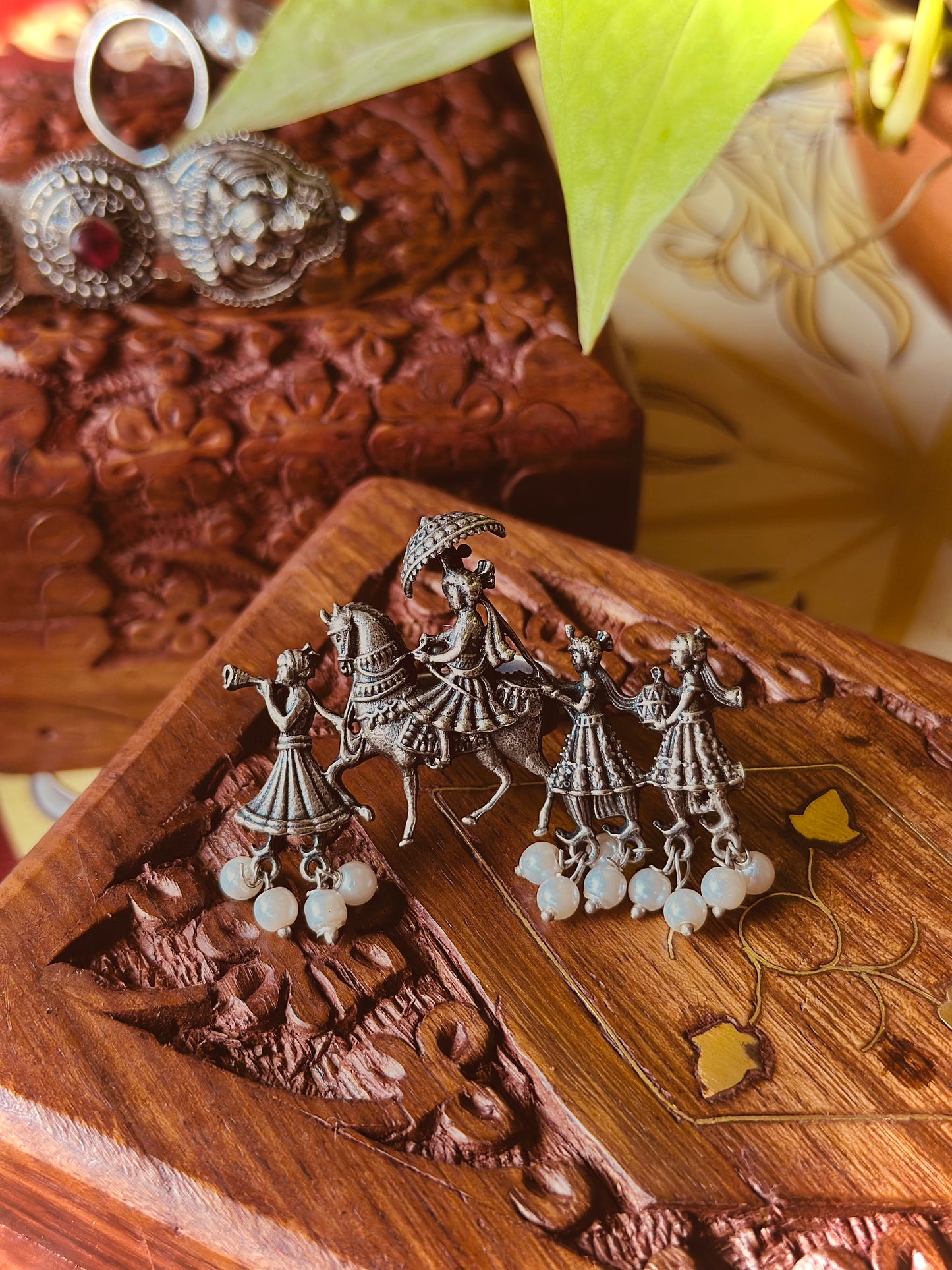 Baraati Ring - Bloom - By Sushmita