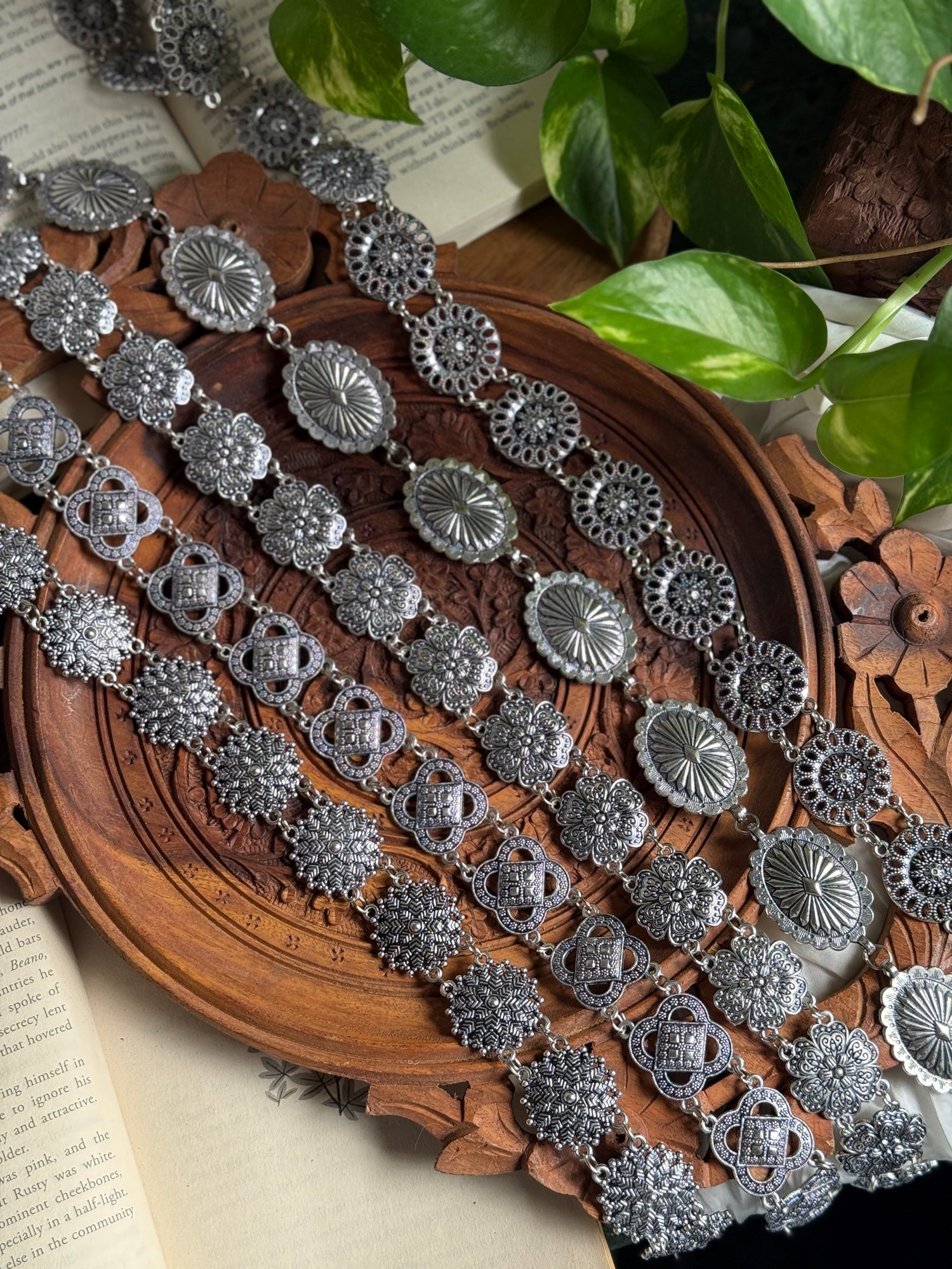 Kamarbandh / waist chains