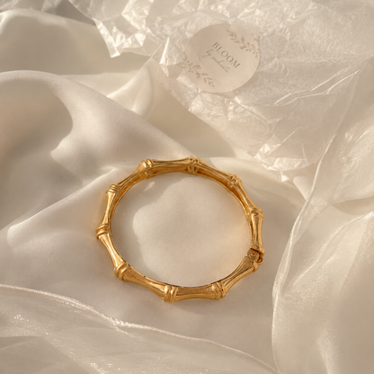 Anti tarnish Golden Bracelet openable