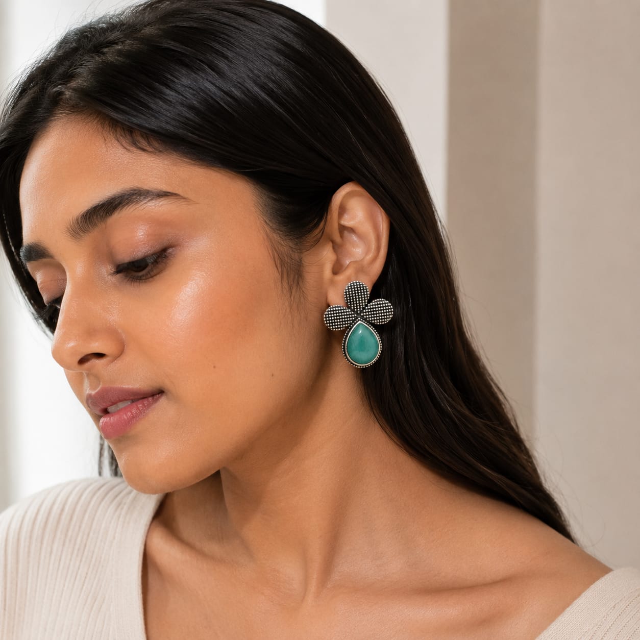 Monalisa stone Statement light-weighted  Silver Earrings