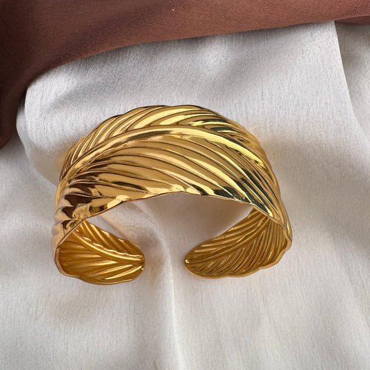 Anti tarnish leaf design golden  Statement kada / bracelet