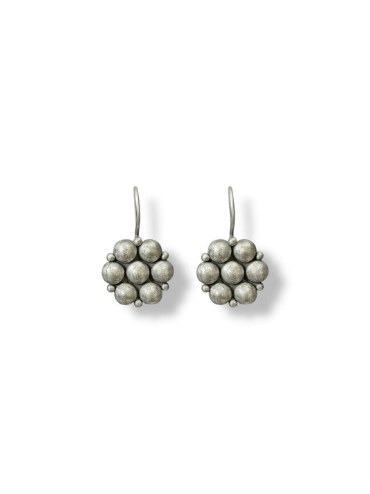 Flower hook studs