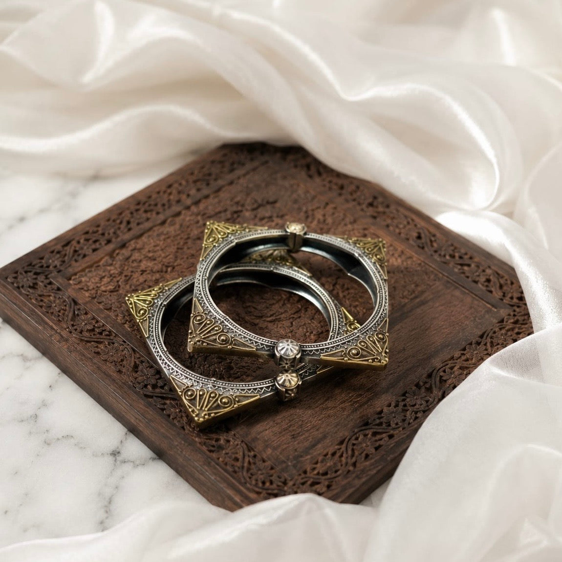 Dual tone Statement Kada Bracelet | Timeless bracelet