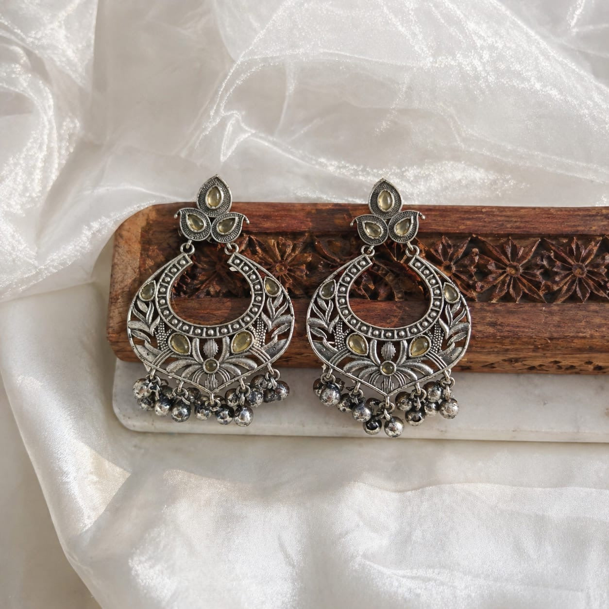 Monalisa stone Statement light-weighted  Silver Earrings