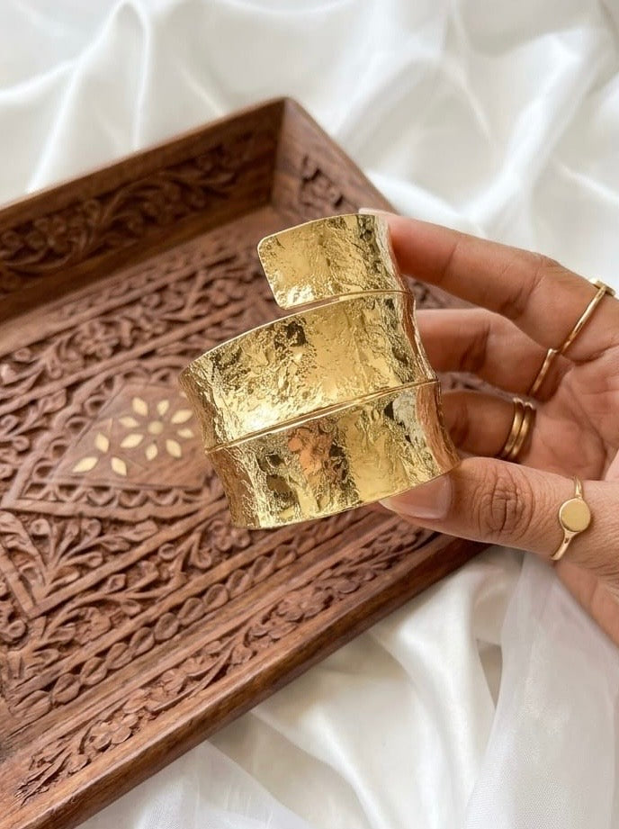 Anti tarnish golden  Statement kada / bracelet