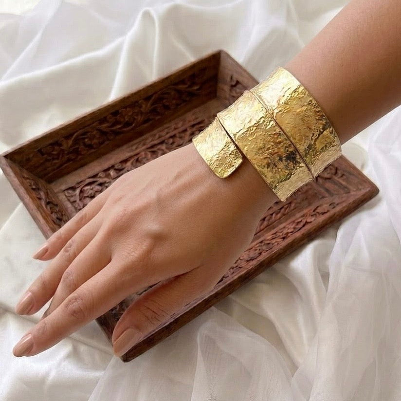 Anti tarnish golden  Statement kada / bracelet