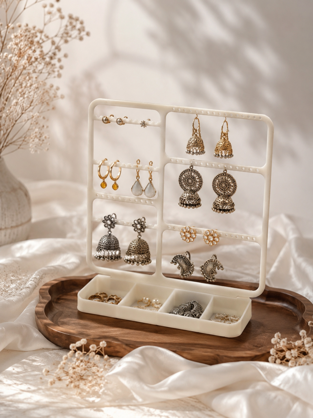 Jewellery holder / tray / organiser / Stand