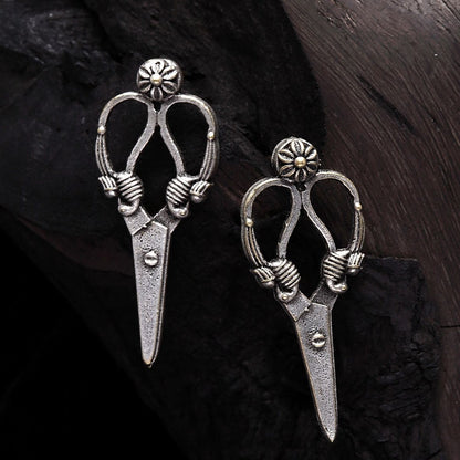 Scissor quirky Earring Studs