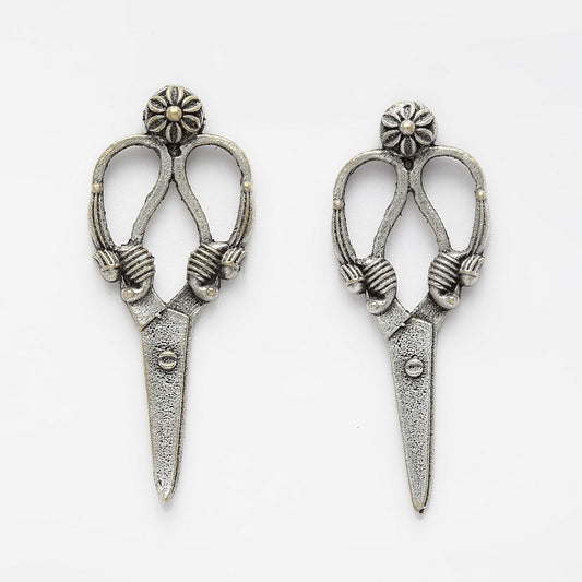 Scissor quirky Earring Studs