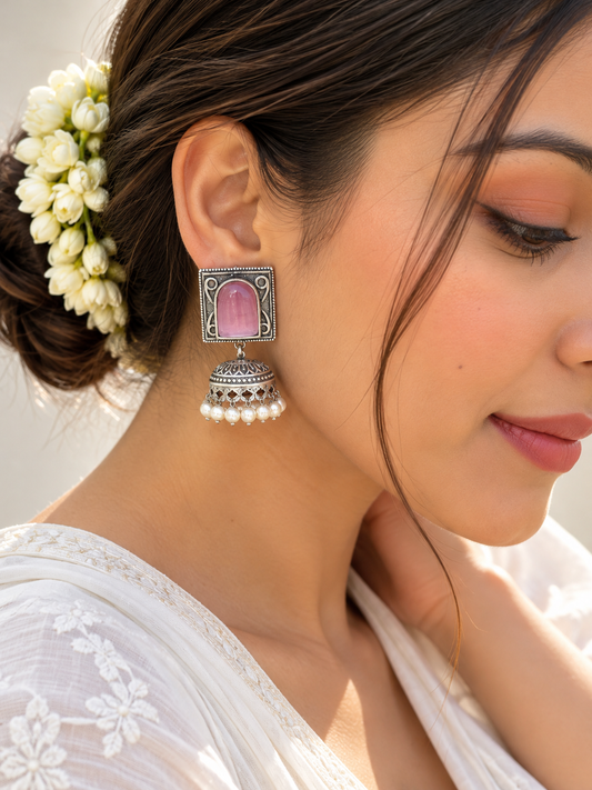 Noor | Monalisa Stone silver Jhumka with white pearls
