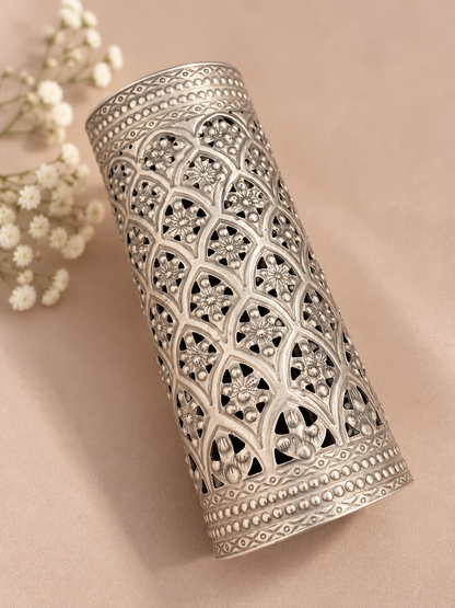 Statement hand Cuff / bracelet