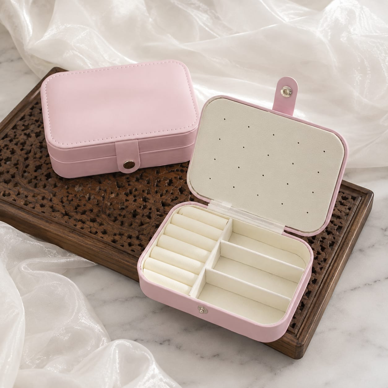 Jewellery box /  organiser