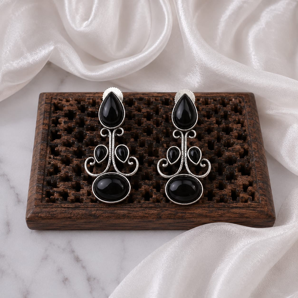 Monalisa stone Statement light-weighted  Silver Earrings