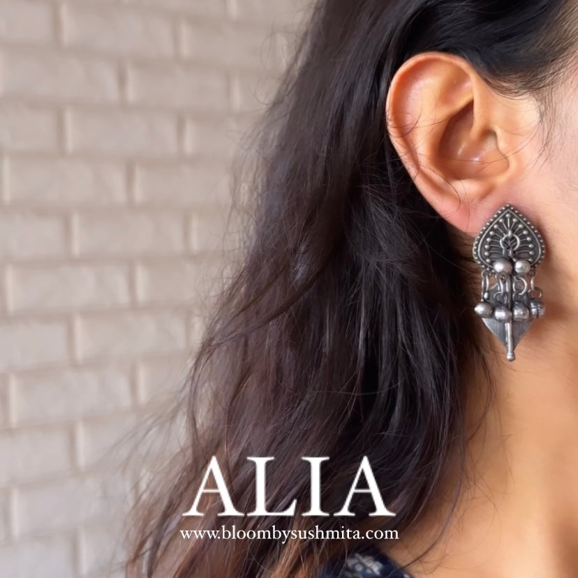 Alia Bhatt in Big Yuki Spiral Ring – Shop Lune Global Private Limited